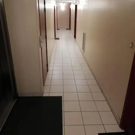 Joli Appartement Avec Jardin Et 2 Parkings Prives Argenteuil Exterior foto