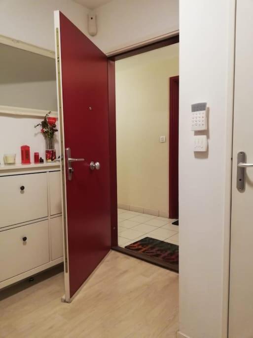 Apartment Joli Avec Jardin Et 2 Parkings Prives